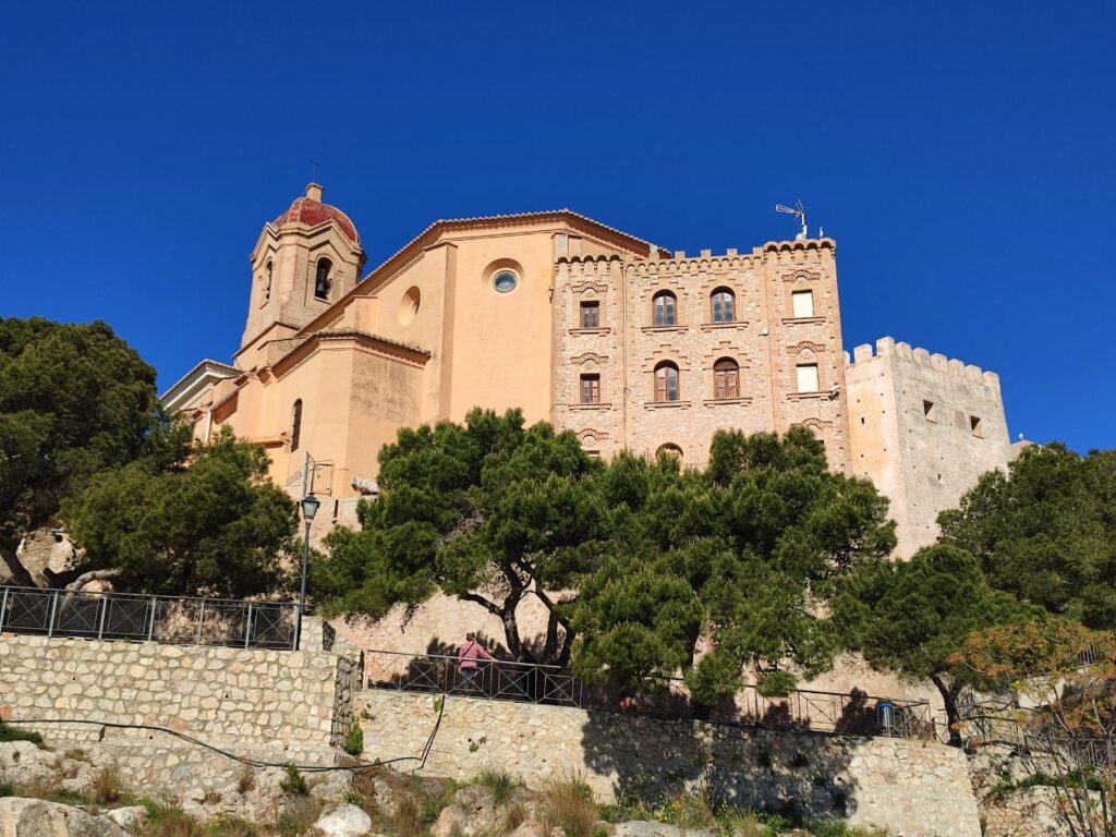 ¿Por qué los castillos medievales casi nunca estaban realmente terminados?